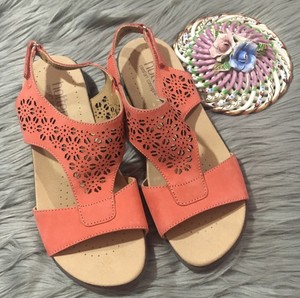 hotter coral sandals