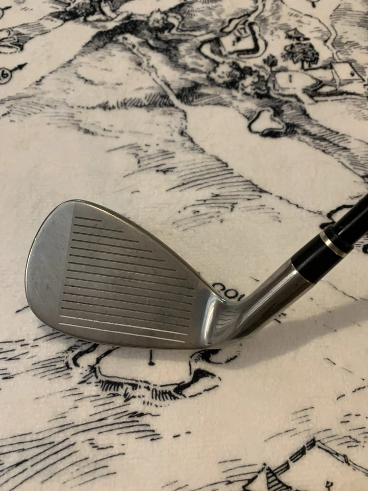 Hierro híbrido Nickent 3DX 7, varilla de grafito R Flex UST, agarre GP MCC, Foto 2 de 4