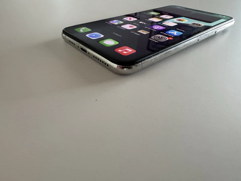 Apple iPhone XS Max - 256GB - Argento (Sbloccato) Batteria 100% - Immagine 3 di 4