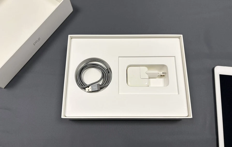 Apple iPad 5. Gen. 128 GB, WLAN +  Mobilfunk (UMTS/LTE), 9,7 Zoll - Silber - Bild 4 von 4