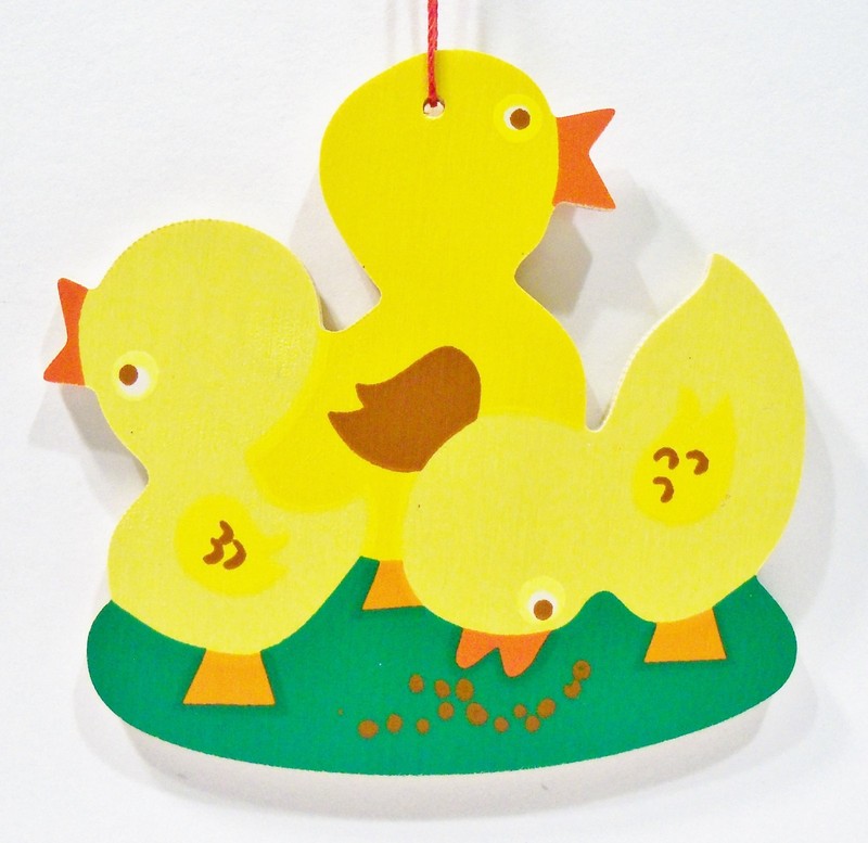 Erzgebirge Germany Baby Chicks Bird Wooden Wood Fretwork Vintage Easter Ornament