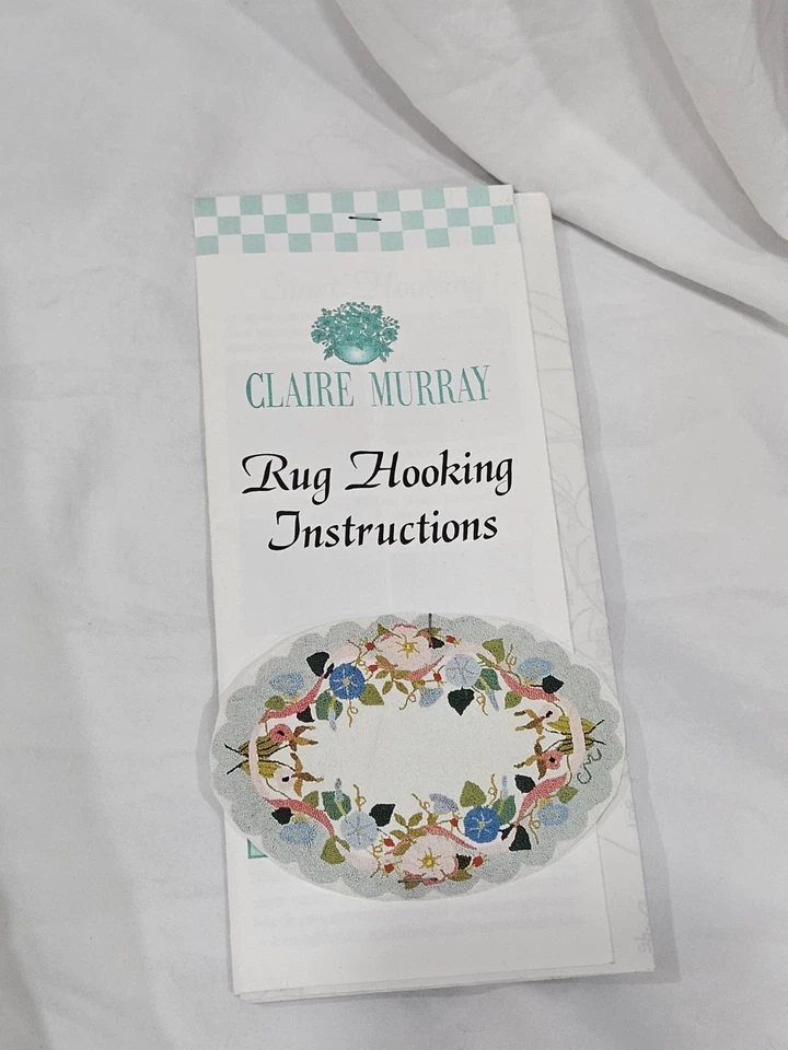 Claire Murray Vintage Wildflower Oval Rug Hooking Kit – 39” × 28” Complete Set - Image 4 of 4