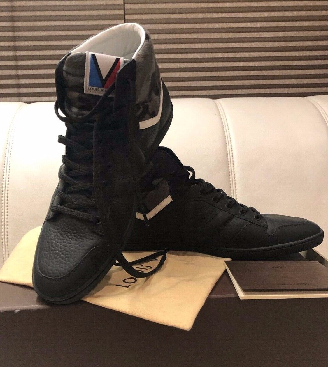 NEW Louis Vuitton mens shoes sneakers 