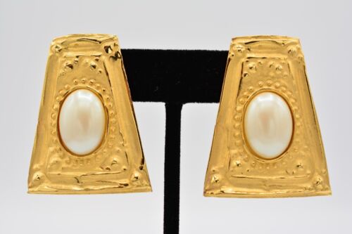 Givenchy Vintage Clip Earrings Brushed Gold Pearl… - image 1