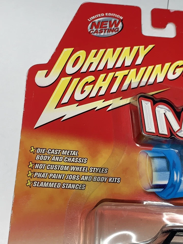 Johnny Lightning -- Import Heat MINI COOPER 2003 - Black, Union Jack - Image 3 of 4