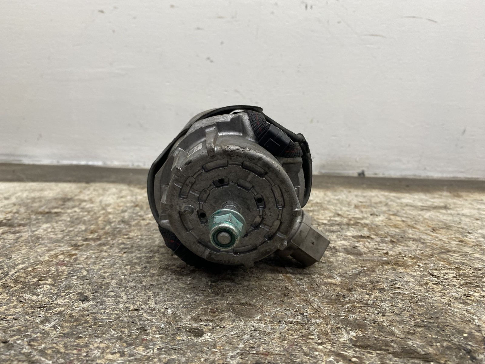 Bentley Flying Spur 2013-2018 FRONT+LEFT Engine mount