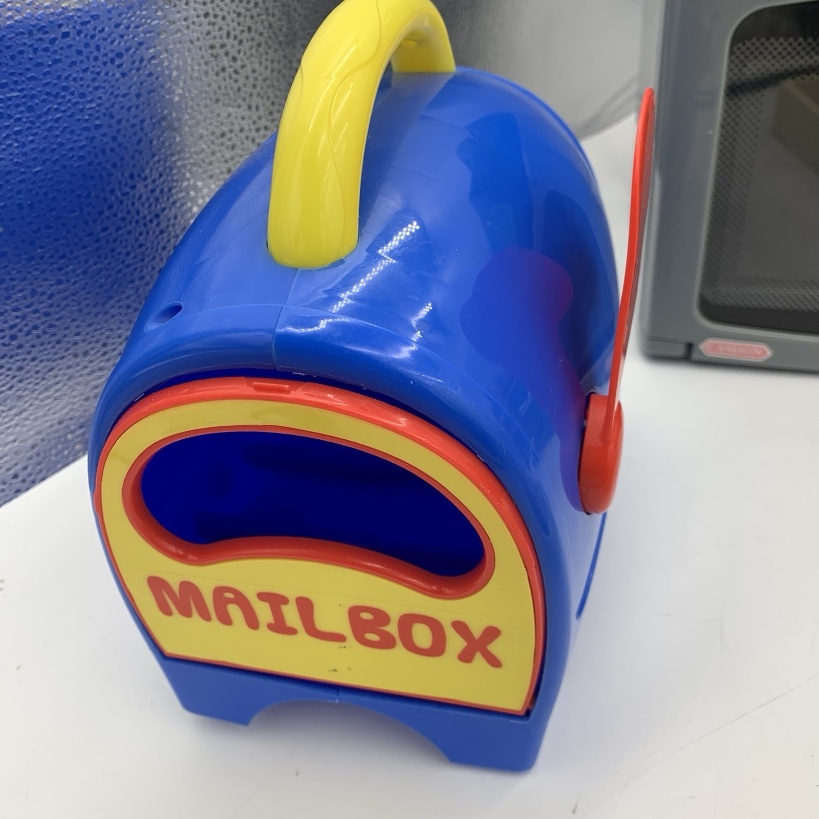 как выглядит Kitchen Store Play Lakeshore Learning Cash Register Money Microwave Mailbox READ фото