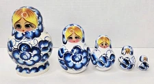 VTG Russian Matryoshka Nesting Dolls 5PC Made in Russia Blue Floral Blonde