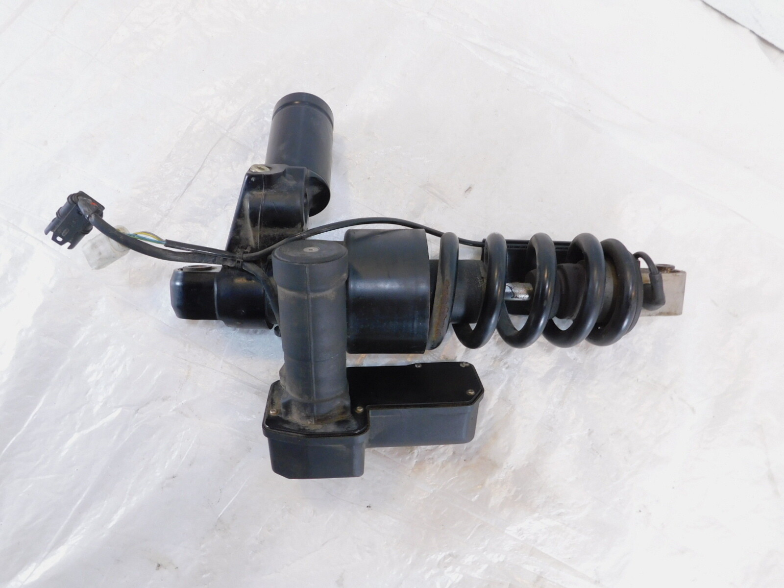 11-16 BMW K1600gtl Rear Back Shock Absorber 33537721122 for sale 