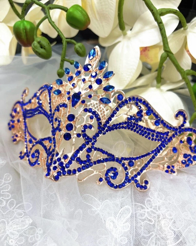 Máscara de mascarada para mujer, máscara azul, estrás, fiesta veneciana, boda, graduación Foto 2 de 3