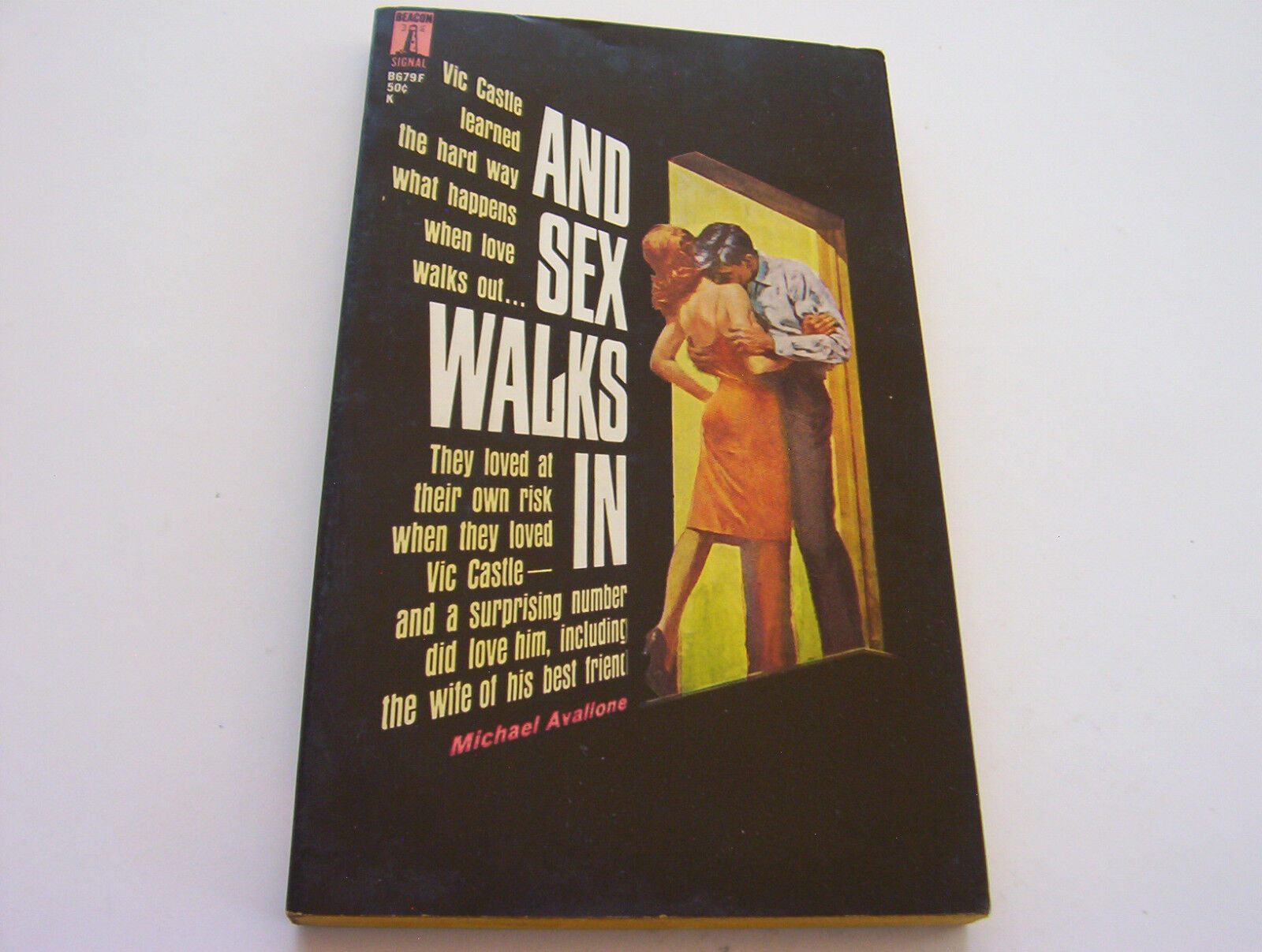 AND SEX WALKS IN 1963 MICHAEL AVALIONE INNOCENT OR NAUGHTY WIFE? CLASSIC eBay