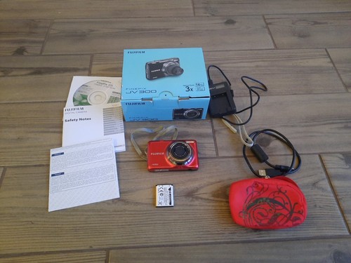 Fujifilm Finepix JV300 14.0MP 3x Zoom Digital Camera Black Boxed Tested Working