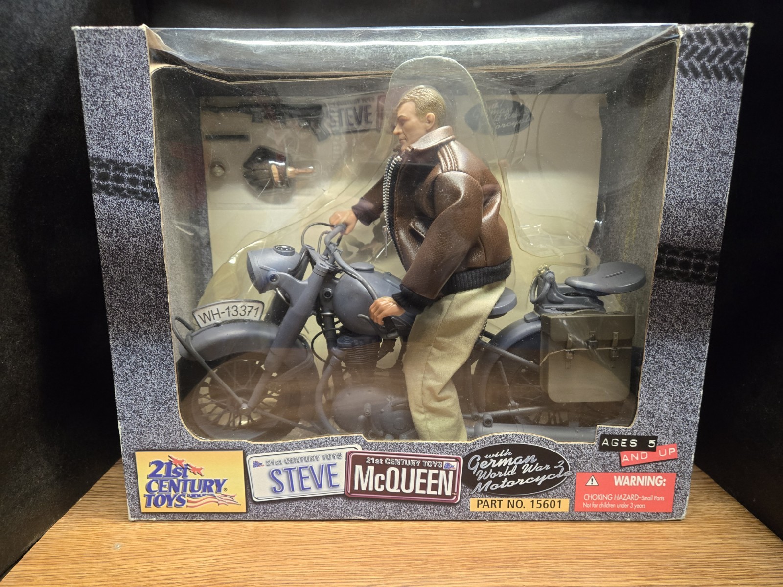 1/6. STEVE McQUEEN  with German Motorcycle. 21st Century . Ultimate Soldier.