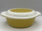 Vintage Pyrex Wicker Pattern Casserole Dish With Lid Gold 043 1-1/2 Quart