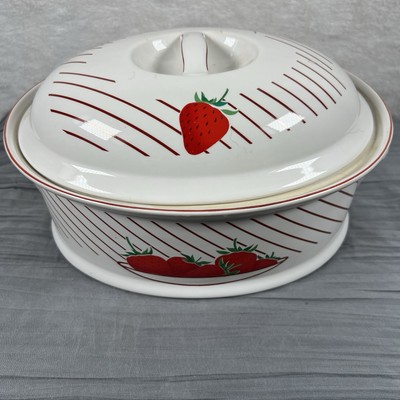 Mikasa Fresh Fruit Strawberries Casserole Dish Ultra Cream Bake And Serve W/lid