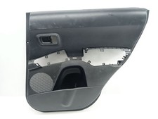 Porte arrière et accessoires Mitsubishi OUTLANDER