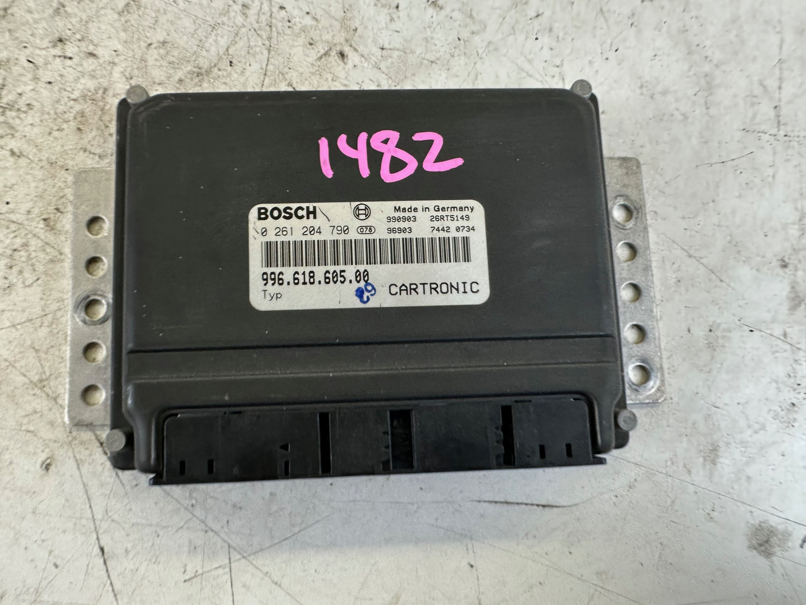 Porsche Boxster 2.7L A/T Engine Computer ECU DME 986 97-04 OEM 996.618.605.00