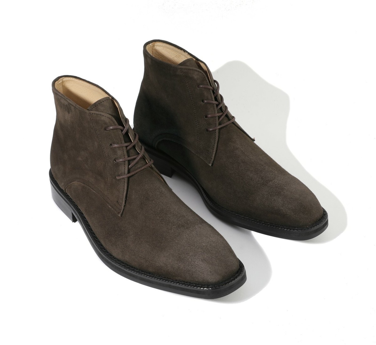 Volta Vibram Chukka Boots Men Sz 10 John Varvatos Collection Sz 10 Dylan Binded Grey Chukka  main image 2