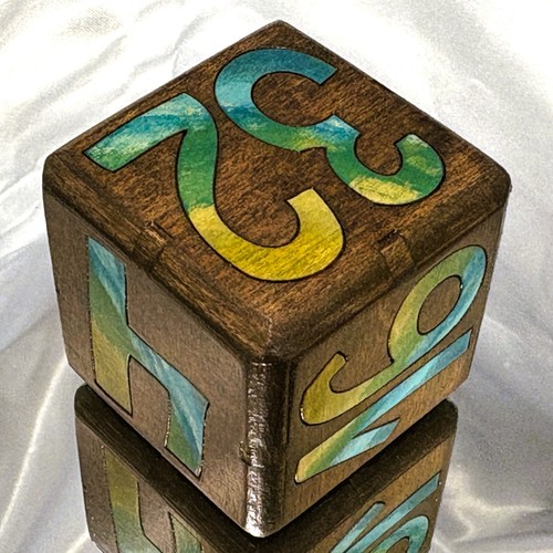 Peacock Prism - Stained Glass Symphony - Backgammon Doubling Cube 36mm - Picture 9 of 9