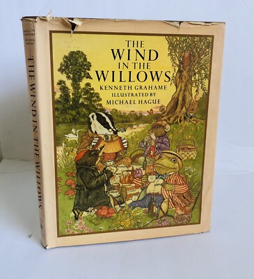 "The Wind In The Willows" Hardcover Book By Kenneth Grahame - Classic Starts Edition, Very Good Condition