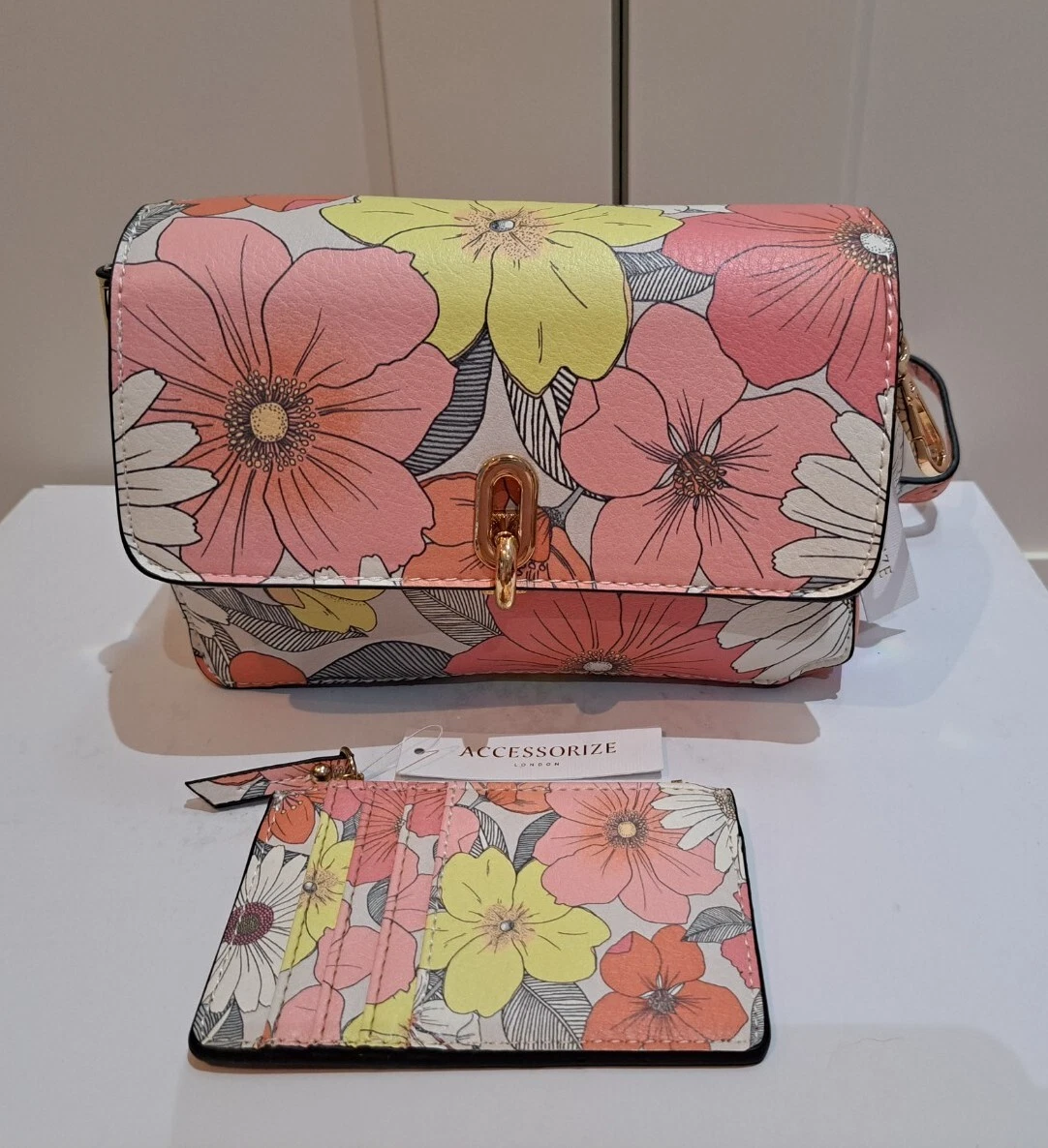 Accessorize floral sales bag