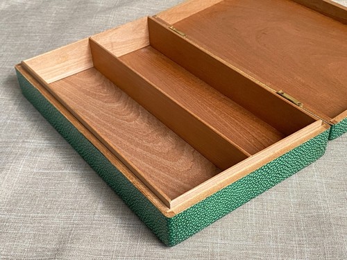 Antique c1920s Art Deco Faux Shagreen Cedar Wood Lined Box Interior Divide - Picture 11 of 20