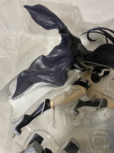 Black Rock Shooter HxxG Edition 1/7 Scale Figure Max Factory - Picture 13 of 23