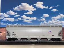 HO Athearn 2902C UNION PACIFIC MP #710718 55’ ACF Centerflow Hopper w Kadees