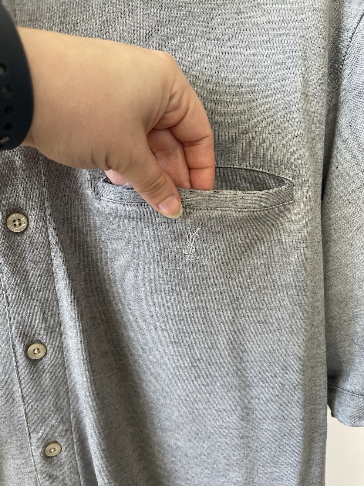 SAINT LAURENT Polo YSL vintage uomo grigia taglia media manica corta tasca anteriore logo