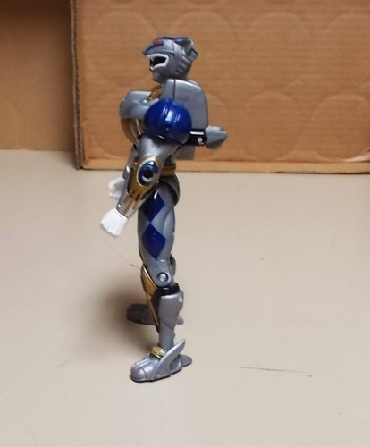 POWER RANGERS WILD FORCE ACTION FIGURE BANDAI 2001 5 1/2" TALL - Picture 3 of 4