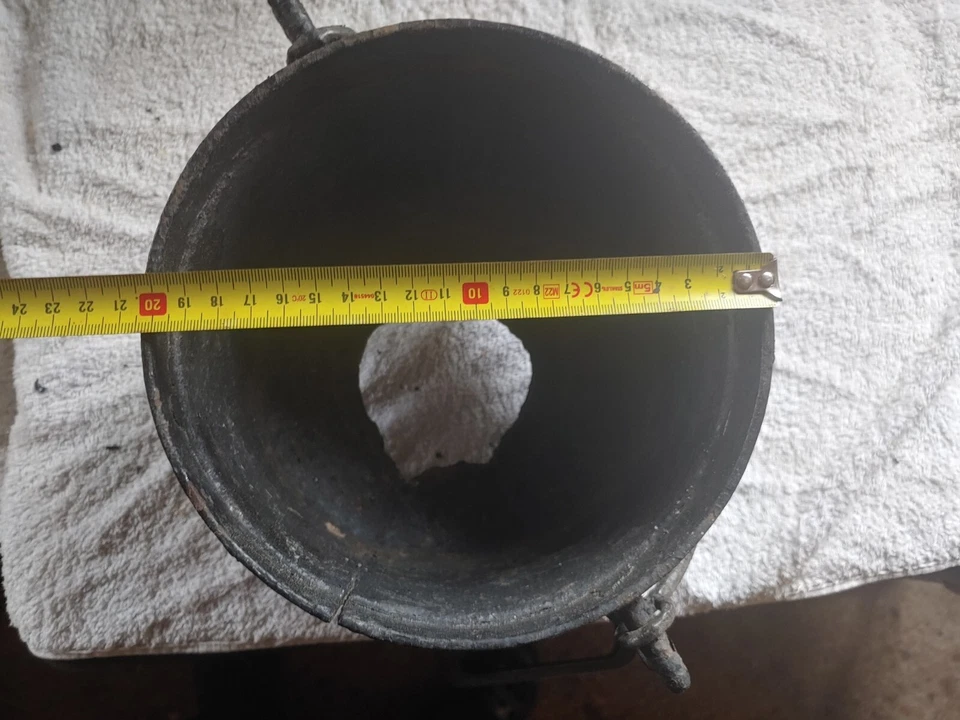 Petits Marmite en fonte ancien - Photo 2/4