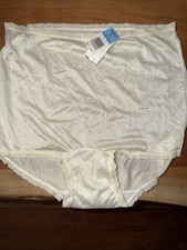 Vntg Bali Freeform Ivory Panty Full Coverage Nylon Brief Women's 2142 1 pc Sz: 5