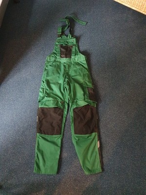 MASCOT   - Latzhose /Arbeitshose, grün, Größe 44