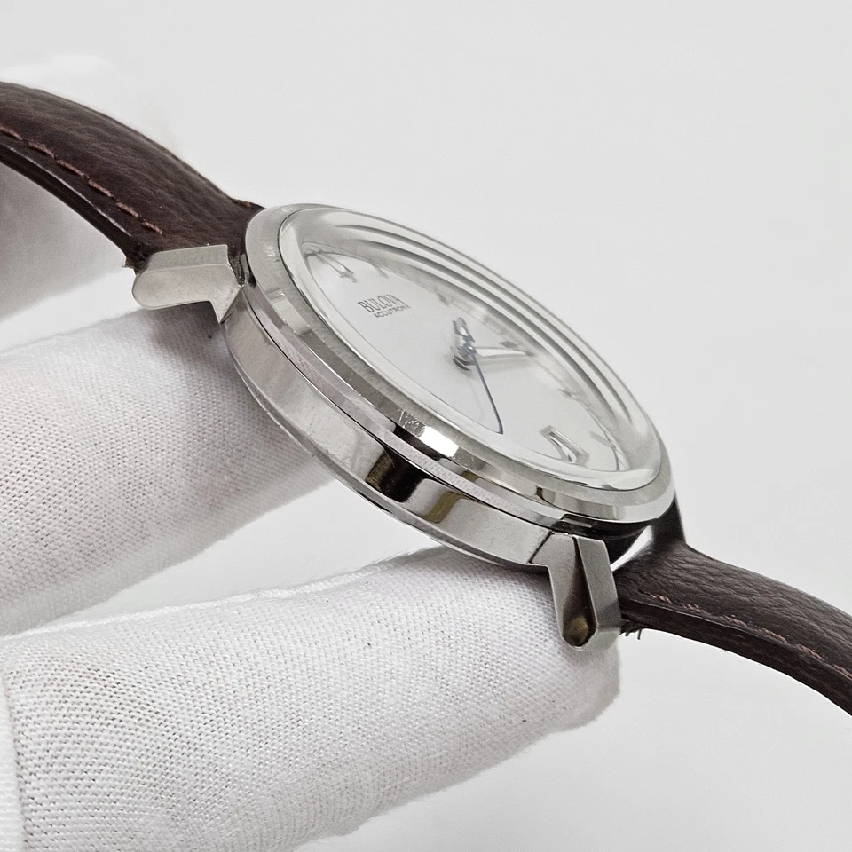 Reloj de cuarzo Bulova Accutron II Telluride para hombre de acero inoxidable 40 mm 96B216 Foto 4 de 4