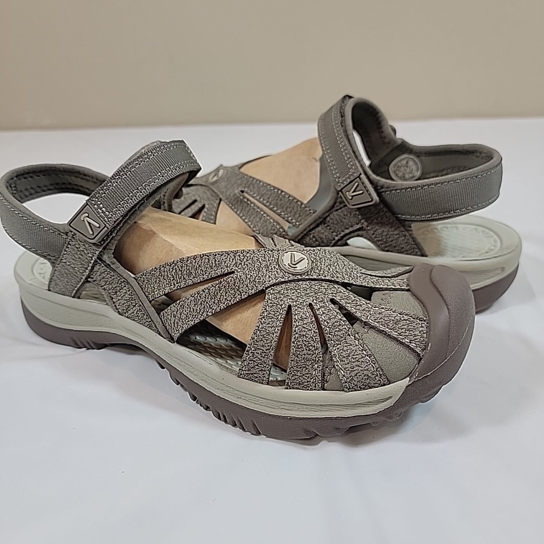 Keen Rose sandalo gargoyle corvo grigio abbronzatura sandalo donna taglia 8 1016733