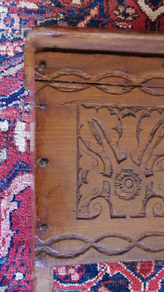 Mini cofre antiguo holandés americano temprano de Pensilvania siglo XVIII tulipanes Foto 2 de 4