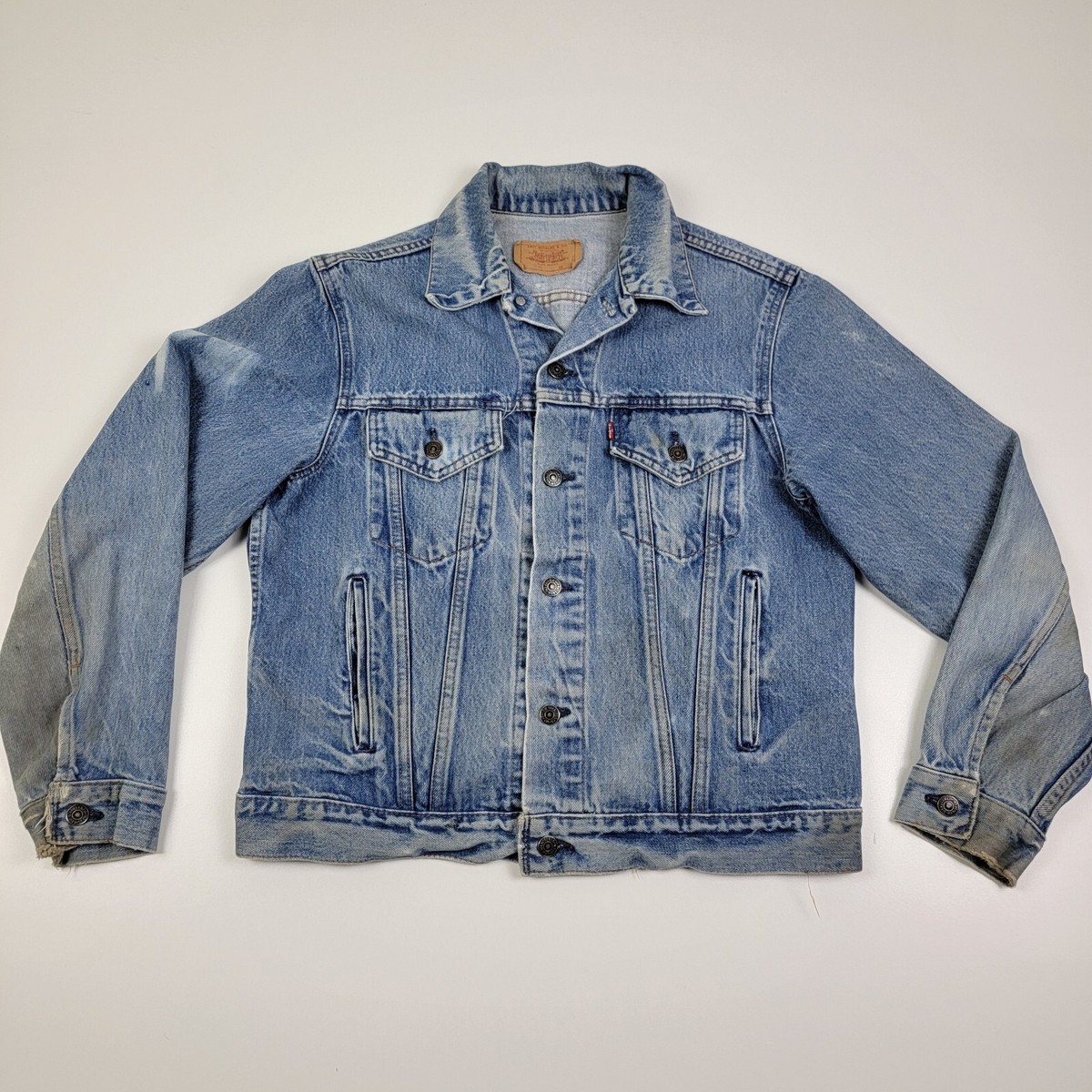 Vintage 80's Levis Denim Trucker Jacket •Mens Sz 44 •70506 Vintage 80's Levis Denim Trucker Jacket •Mens Sz 44 •70506
