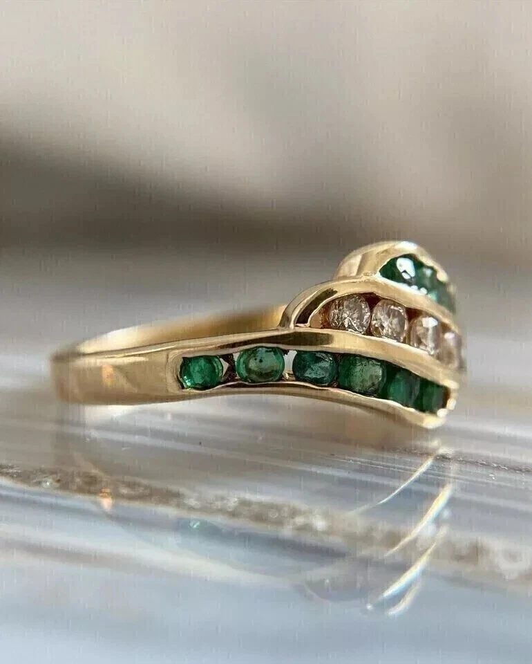 Женское обручальное кольцо круглой огранки с имитацией изумруда покрытие желтым золотом 14 карат 2 карата - Изображение 4 из 4