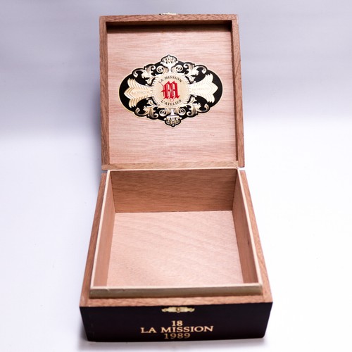 "La Mission L'Atelier 1989 leere Holzzigarrenbox 6,75"" x 6"" x 3" - Bild 2 von 9