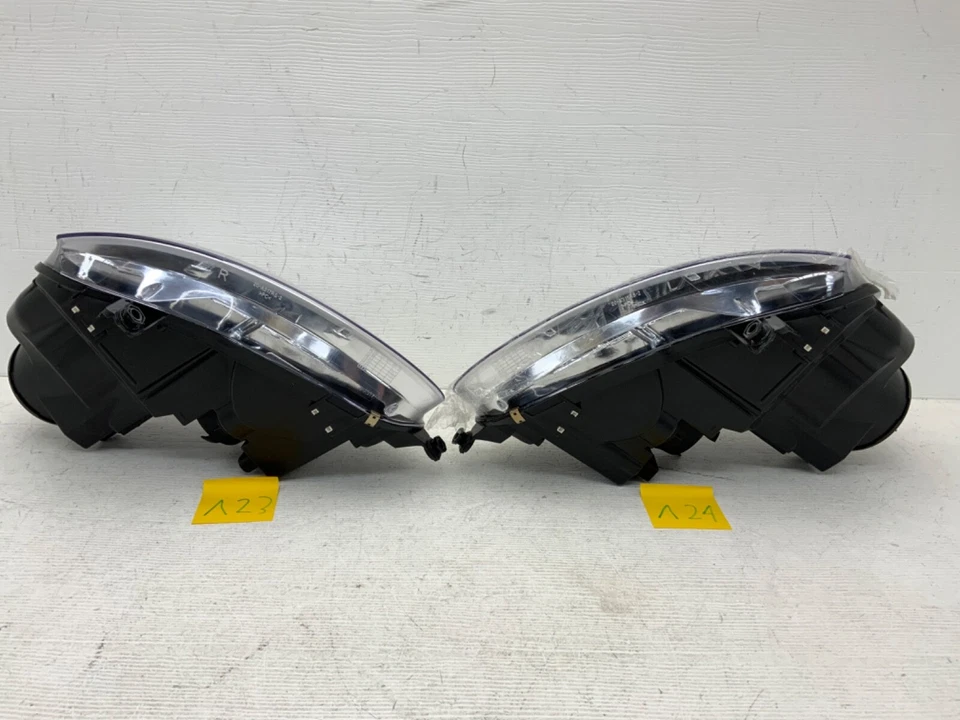 Par de faróis Volkswagen Jetta 2005 2006 2007 2008 2009 2010 - Imagem 2 de 4