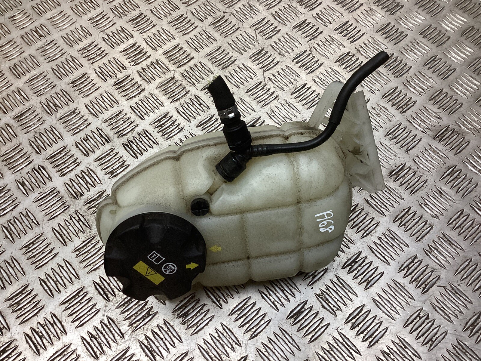 Foto 1 di 3