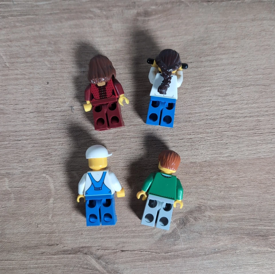 LEGO Modular Buildings 10218 Pet Shop, photo 3 of 5