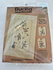 RARE - VTG Wizard of Oz Set of 2 Needlecraft Large Baby Bibs, Bucilla, 1977