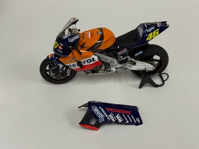 1/12 Tamiya Master Work Honda RC211 V from 2003 Moto GP of V.Rossi