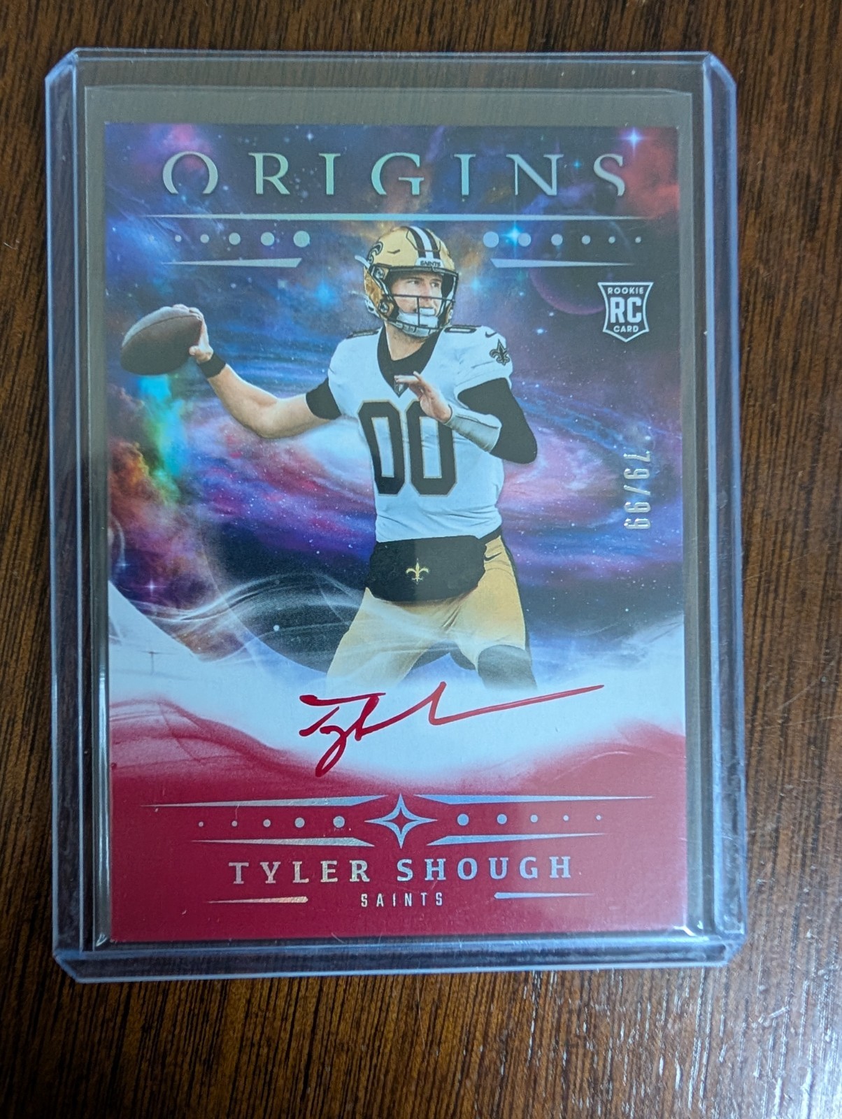 2025 Panini Origins - Rookie Autographs Tyler Shough #RA-TSH Red /99 (AU, RC)