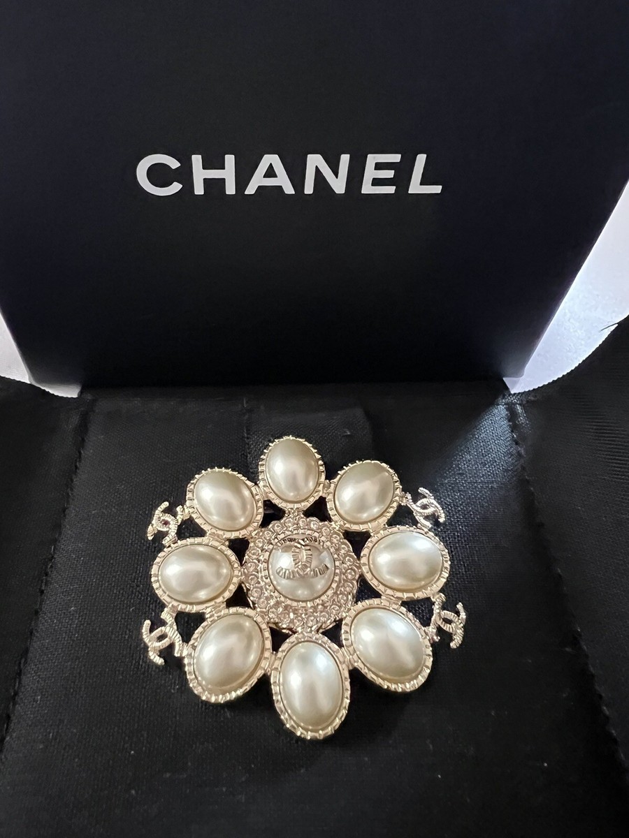 【CHANEL】★Vintage★CC PEARL BROOCH パール/真珠 ブローチ Chanel Pearl Brooch Pin | eBay