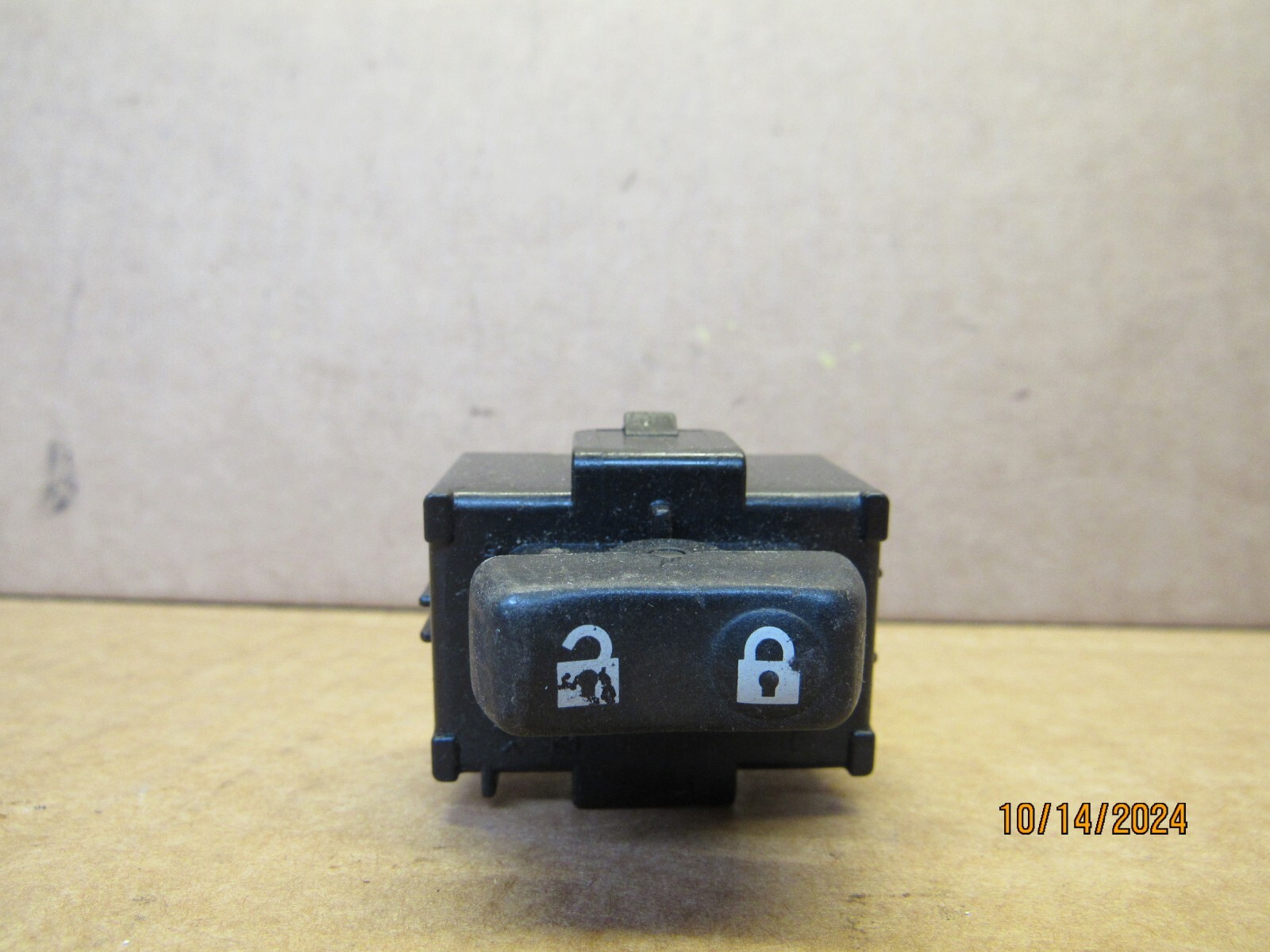 Picture 1 of 4