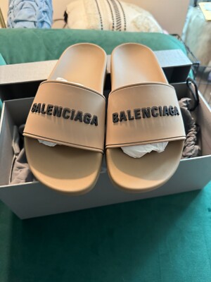Brand New never worn Balenciaga pool slide sandals Balenciaga | Shoes | New Never Used Balenciaga Logo Pool  main image 3