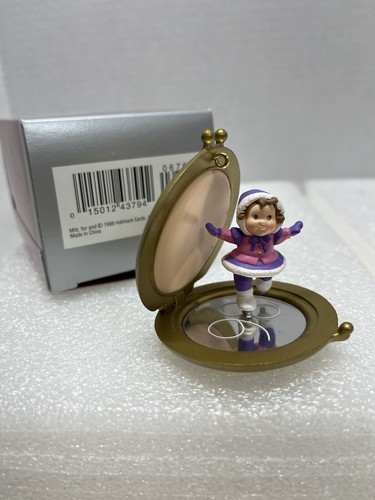 Compact Skater Vintage Hallmark 1998 Keepsake Christmas Tree Ornament - Picture 4 of 4