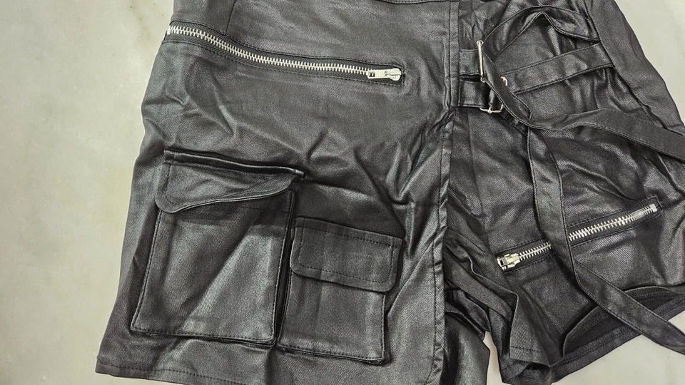 Black Zip Up Pockets Detail Baby Girl Shorts Size 4 - Image 3 of 4